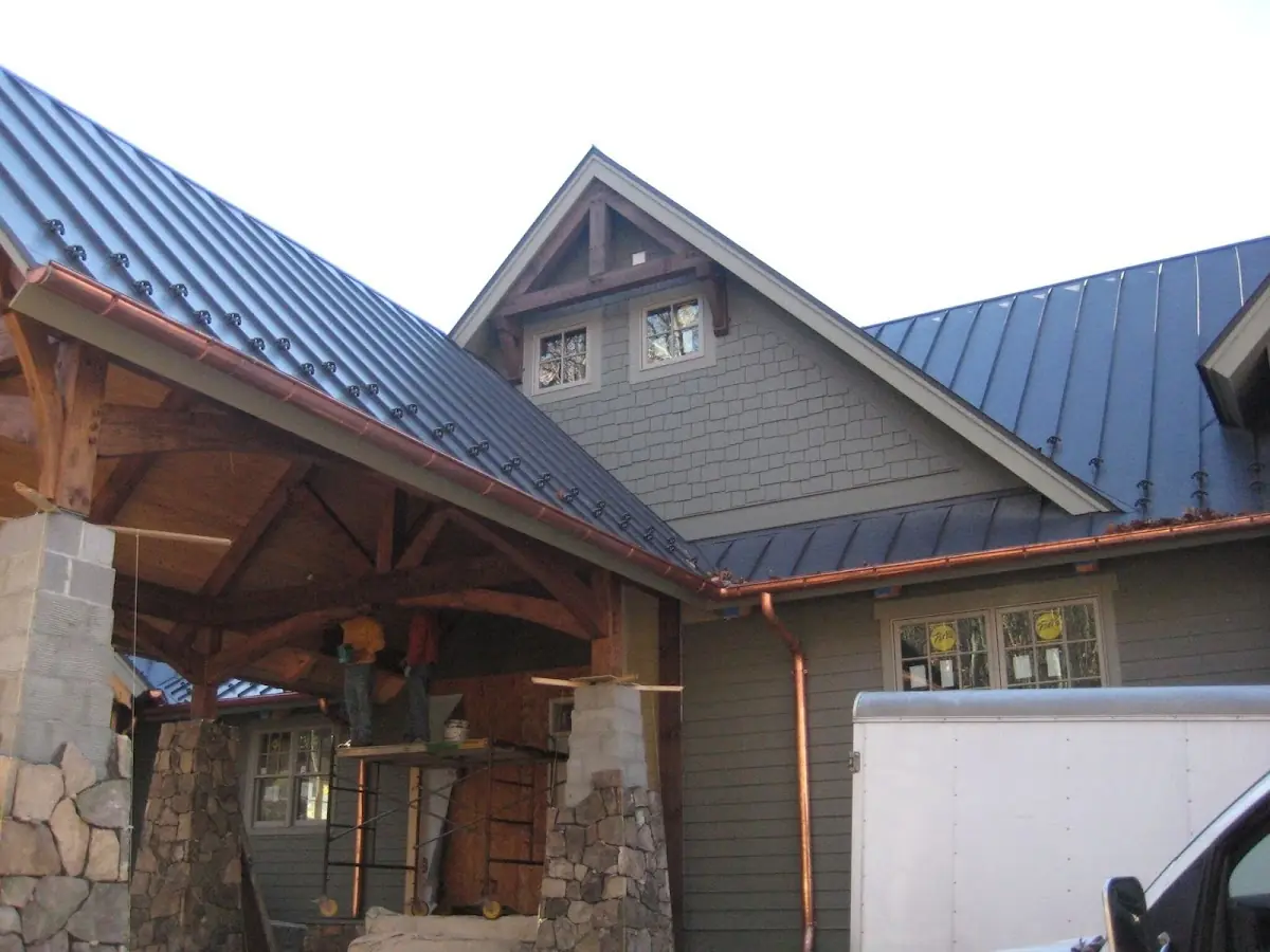 Craftsman Roofing team delivering quality roofing work in Lincoln Knolls
